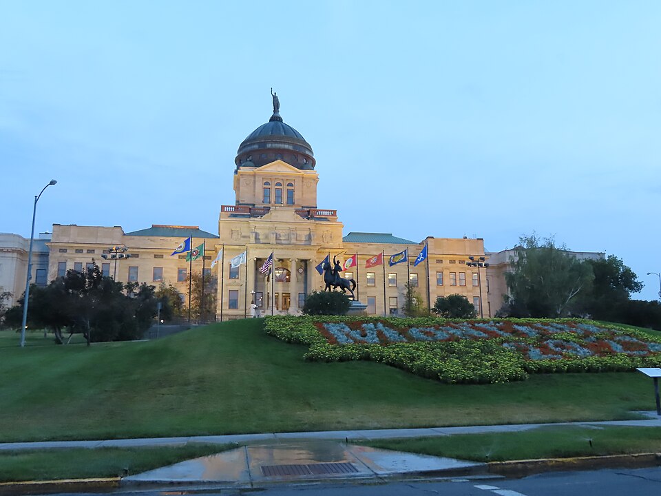 Montana State Capitol in Helena showing the Neoclassical architecture and copper dome of Montana’s seat of government